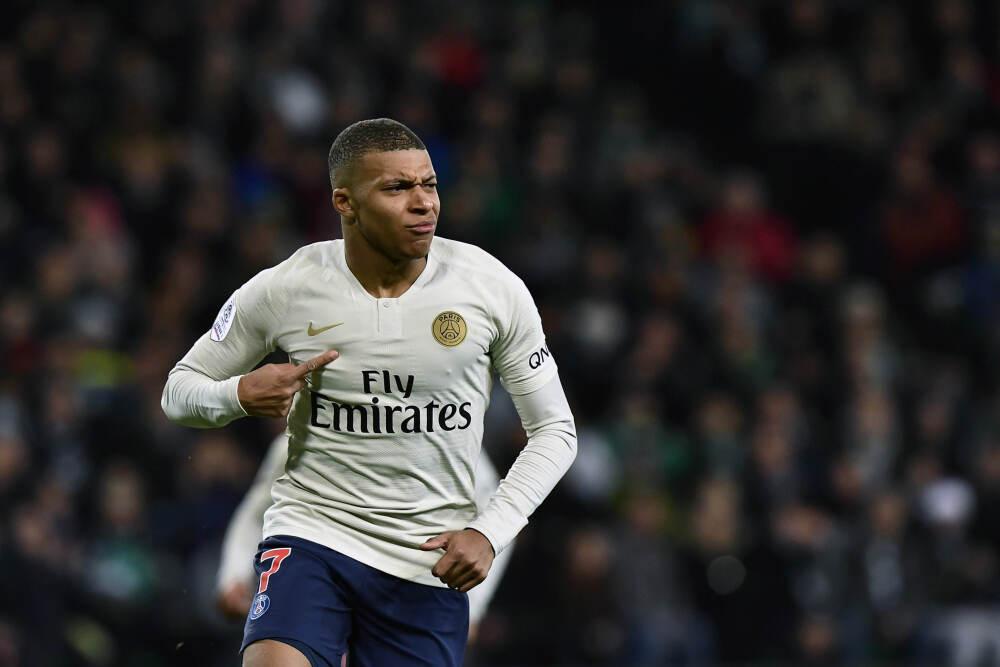 秦末汉初项羽与东汉末吕布相比，谁的个人武力更强？说出来你可能不信